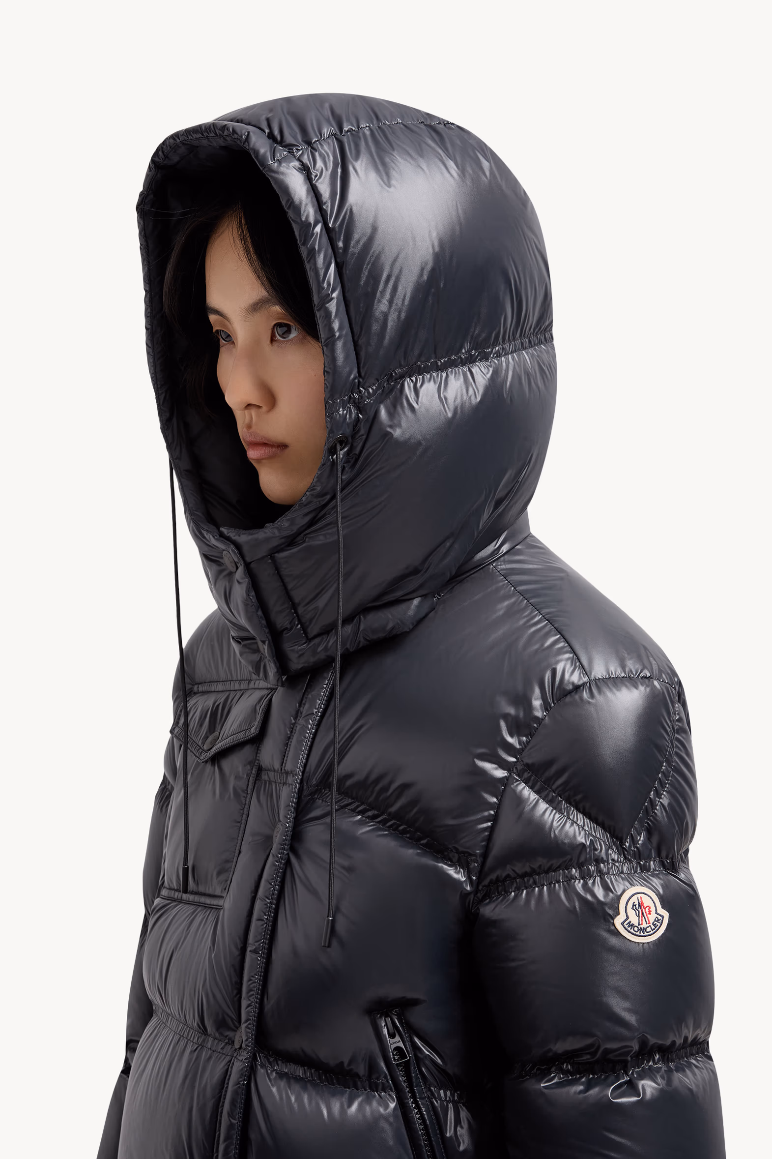 Erea Square-Quilted Hooded Short Down Jacket Women Black Moncler 4